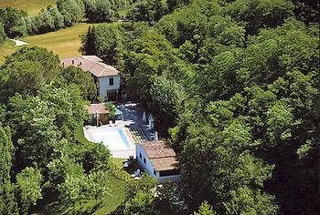 Agriturismo Paradiso Asciano 2*,  Italy
