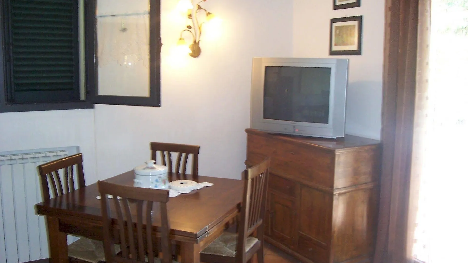 Agriturismo Paradiso Asciano 2*,